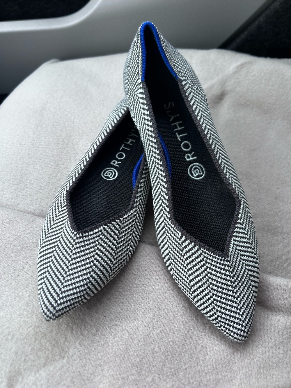 Rothy's Women's Black & White Herringbone Pointed Flats size 8